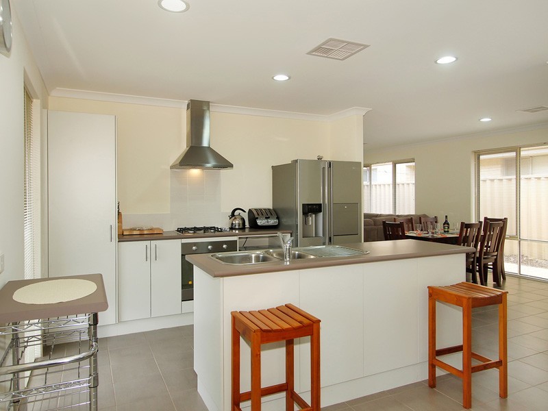 40 Randstone Parade, Butler WA 6036