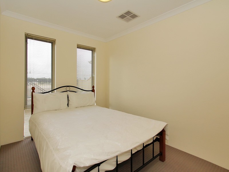 40 Randstone Parade, Butler WA 6036