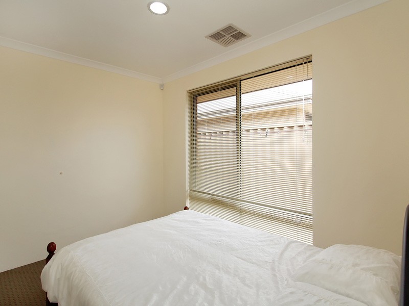 40 Randstone Parade, Butler WA 6036