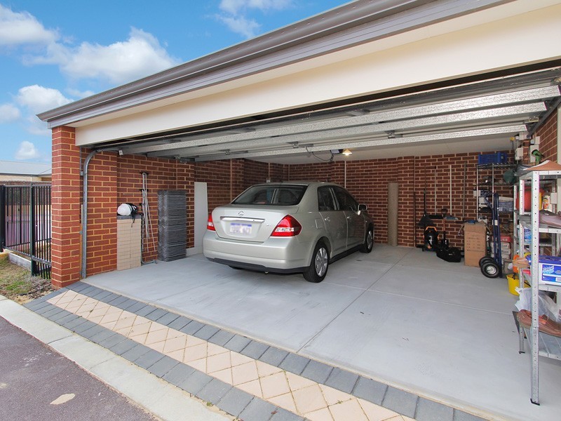 40 Randstone Parade, Butler WA 6036