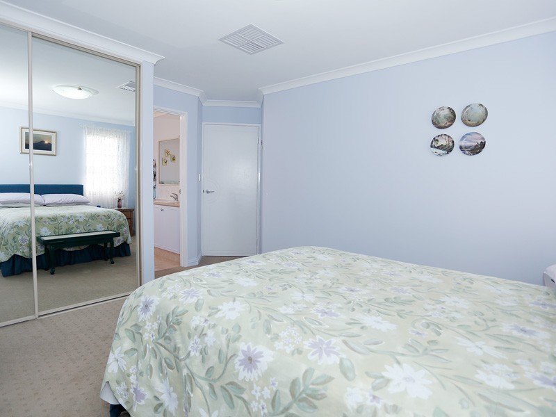 1/10 Langbank Close, Kinross WA 6028