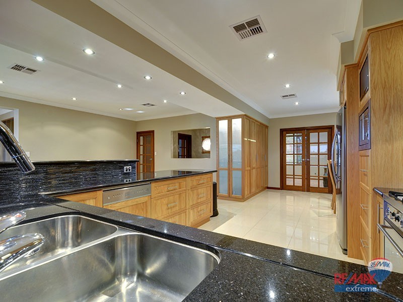 29 East Road, Hocking WA 6065