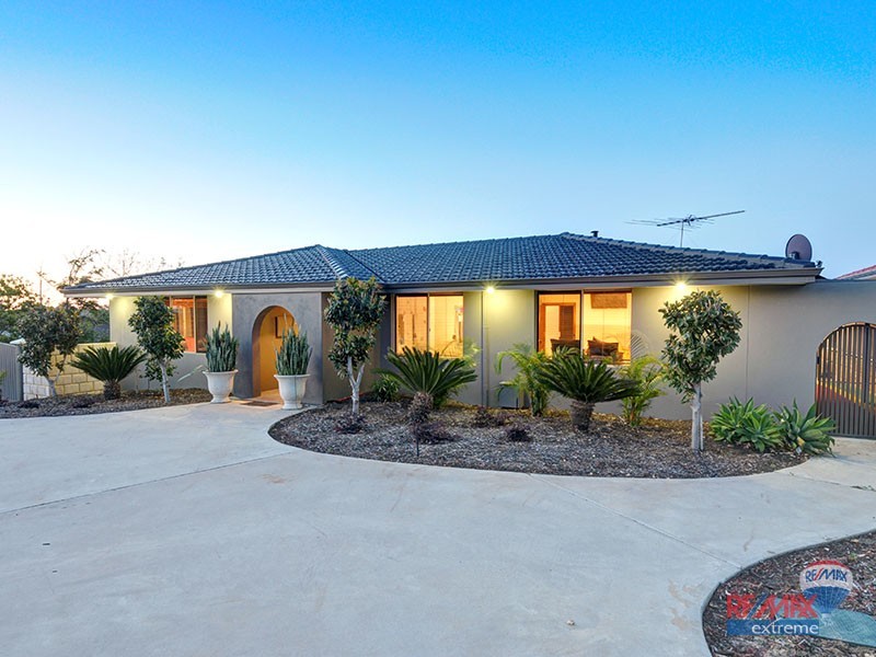 29 East Road, Hocking WA 6065