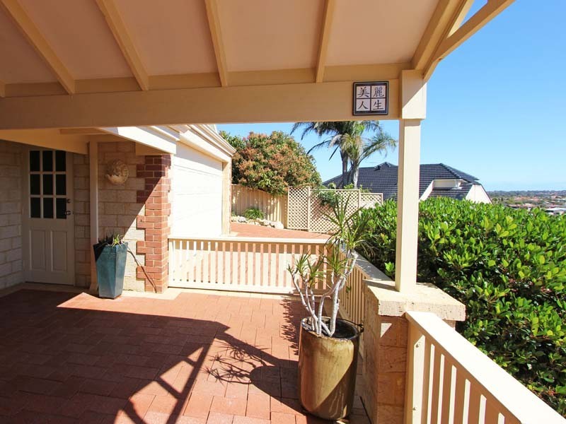 12 Greenholm Court, Kingsley WA 6026