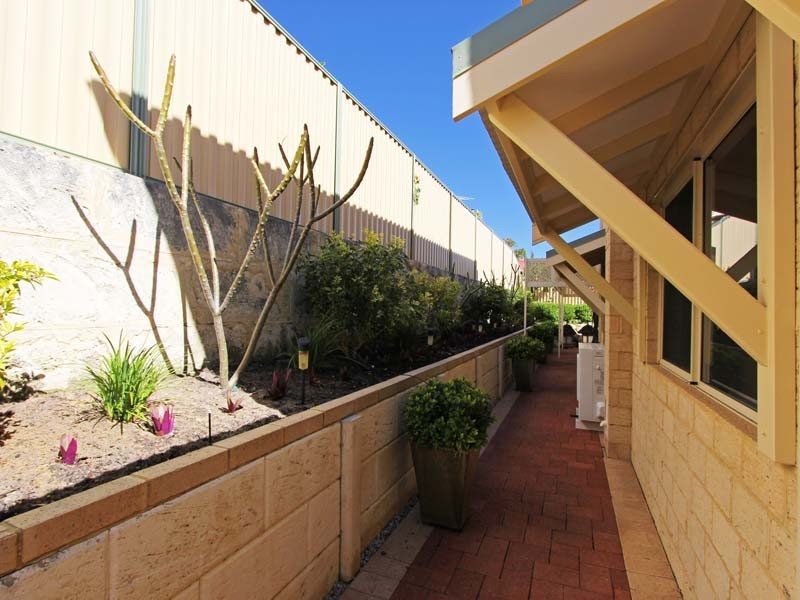 12 Greenholm Court, Kingsley WA 6026