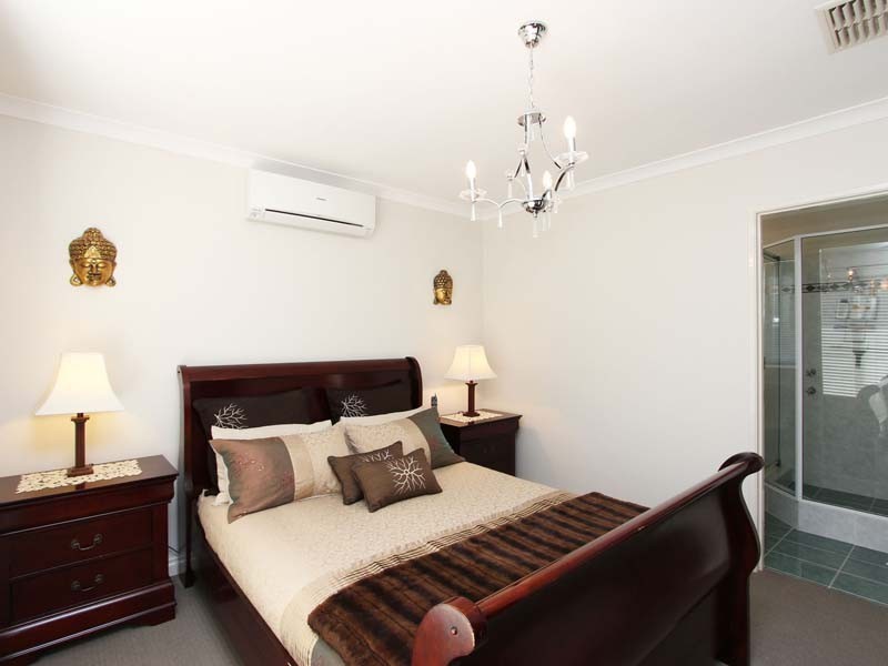 12 Greenholm Court, Kingsley WA 6026