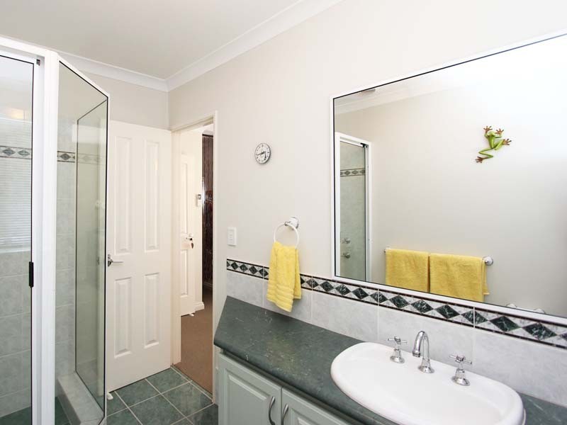 12 Greenholm Court, Kingsley WA 6026