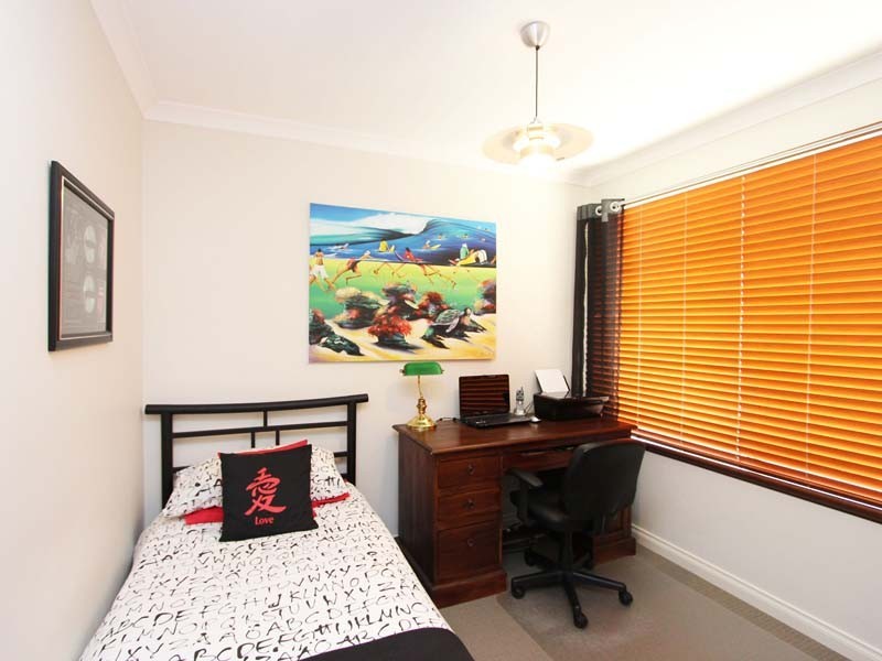 12 Greenholm Court, Kingsley WA 6026