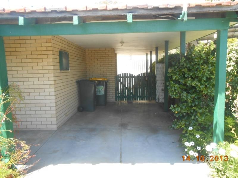 17 Yanna Place, Wanneroo WA 6065
