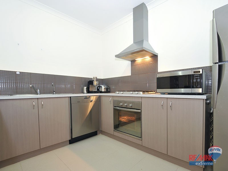 9/40 Kemp Street, Pearsall WA 6065