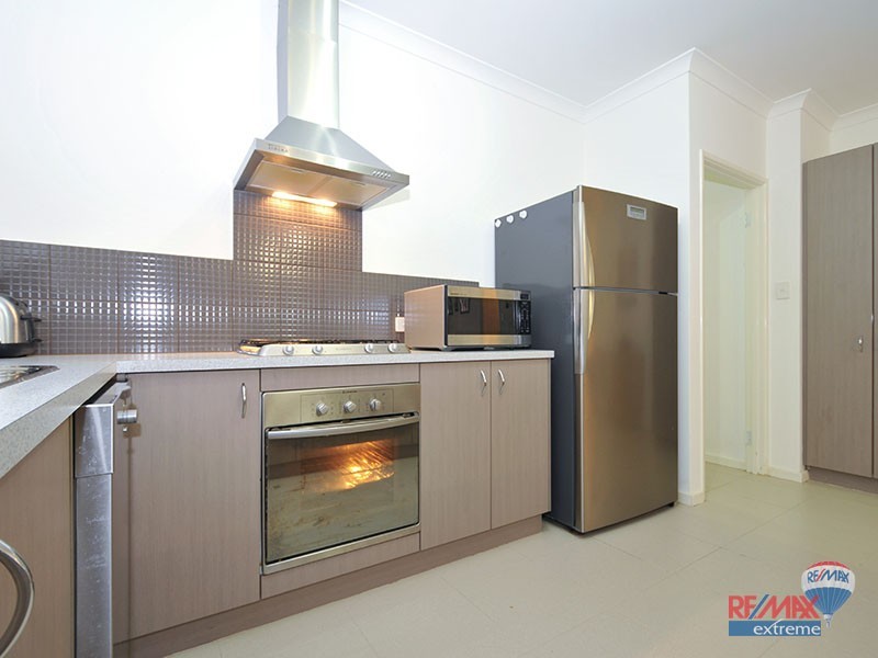 9/40 Kemp Street, Pearsall WA 6065