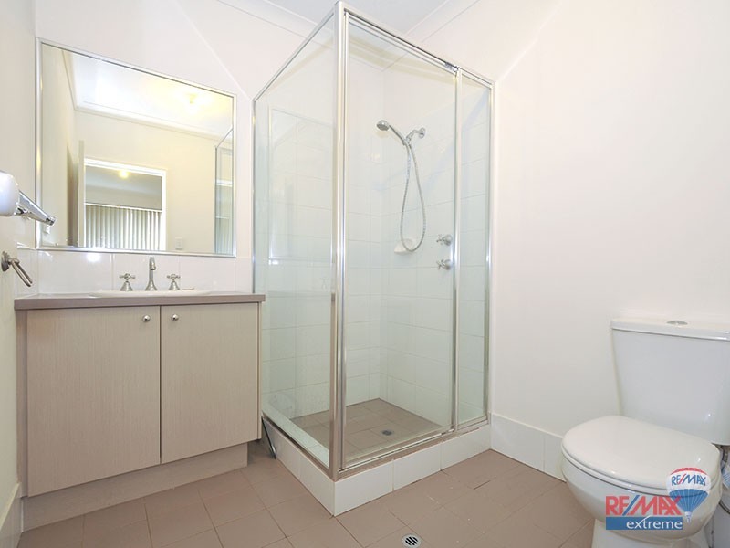 9/40 Kemp Street, Pearsall WA 6065