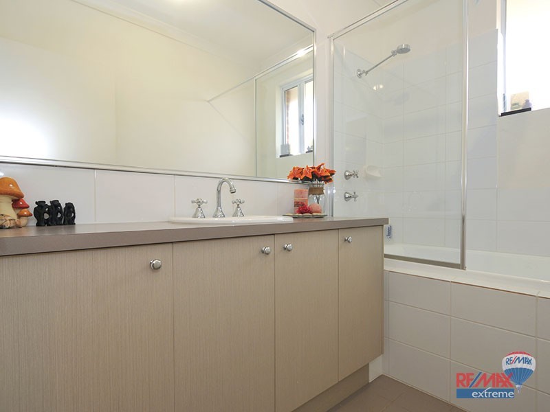 9/40 Kemp Street, Pearsall WA 6065