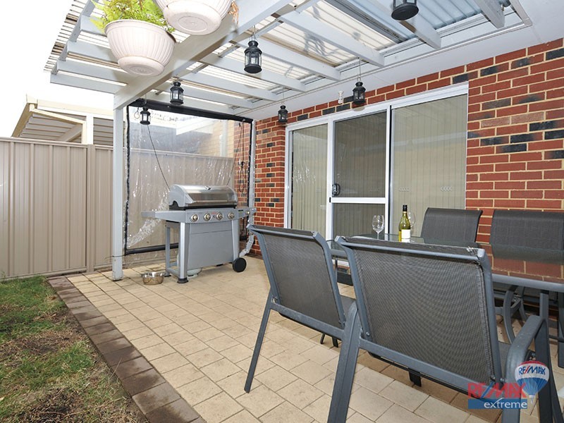 9/40 Kemp Street, Pearsall WA 6065