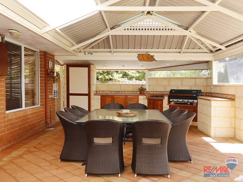 14 Troubridge Retreat, Ocean Reef WA 6027