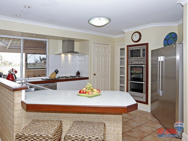 14 Troubridge Retreat, Ocean Reef WA 6027