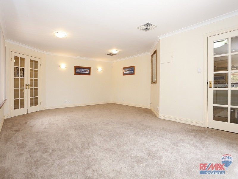 14 Troubridge Retreat, Ocean Reef WA 6027