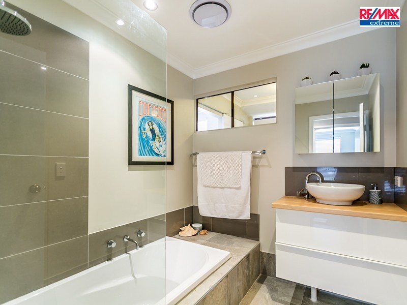 43 Lysander Drive*, Heathridge WA 6027