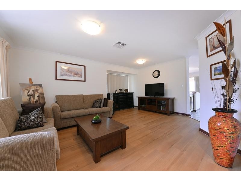 71 Lake Valley Drive, Edgewater WA 6027