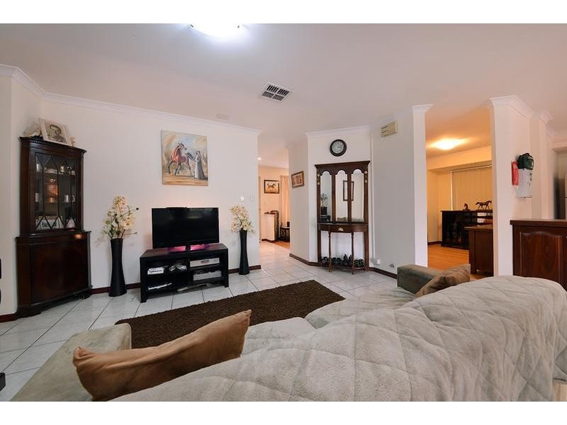 71 Lake Valley Drive, Edgewater WA 6027