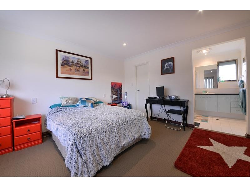 71 Lake Valley Drive, Edgewater WA 6027