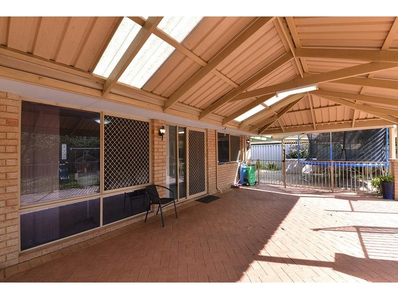 71 Lake Valley Drive, Edgewater WA 6027