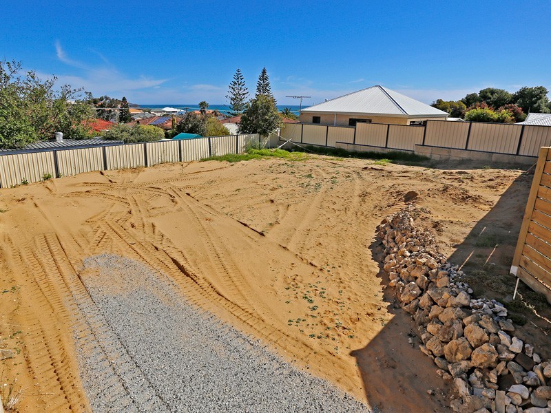 14B White Road, Quinns Rocks WA 6030