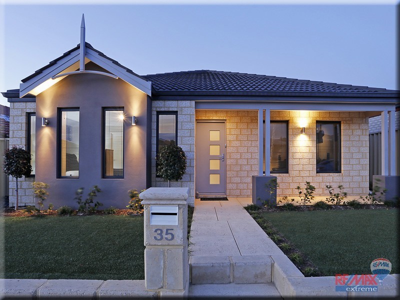 35 Bramshott Approach, Butler WA 6036
