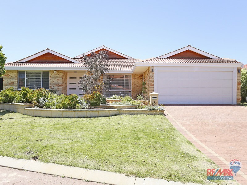 52 Santa Monica Parade, Iluka WA 6028