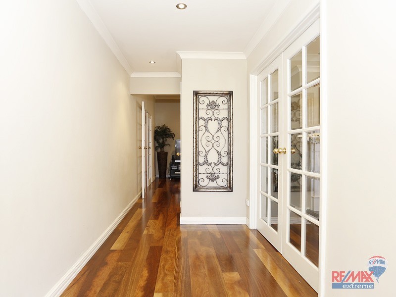 52 Santa Monica Parade, Iluka WA 6028