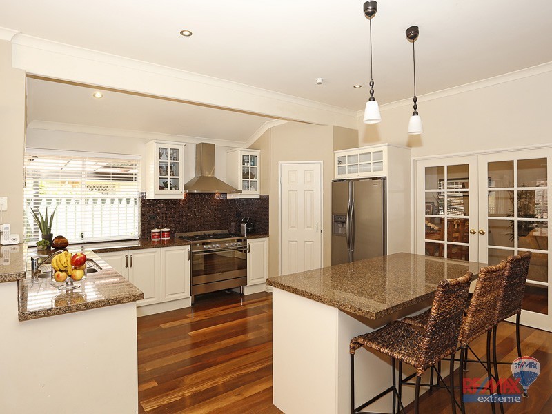 52 Santa Monica Parade, Iluka WA 6028