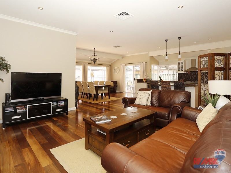 52 Santa Monica Parade, Iluka WA 6028