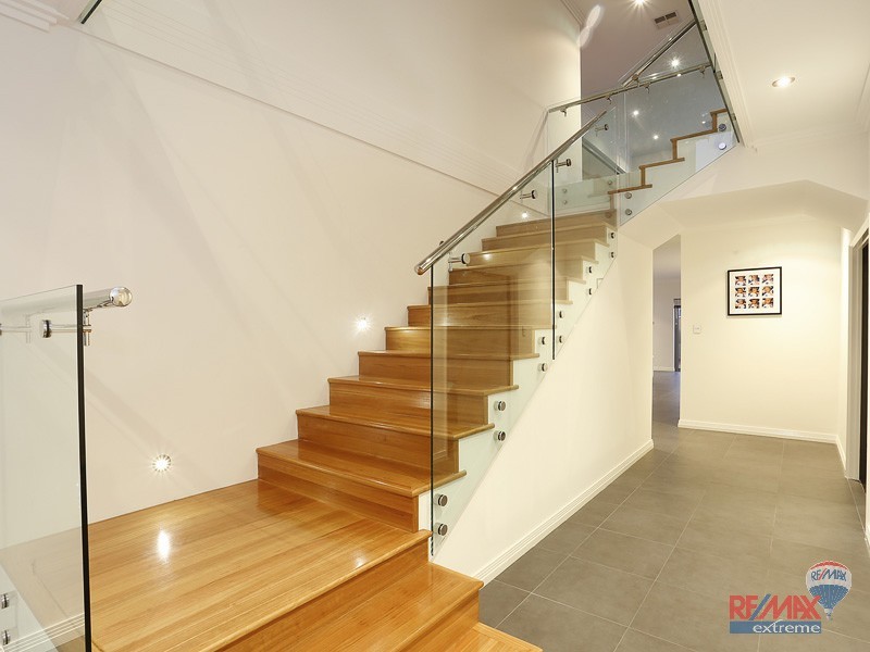 11 Tulum Approach, Iluka WA 6028