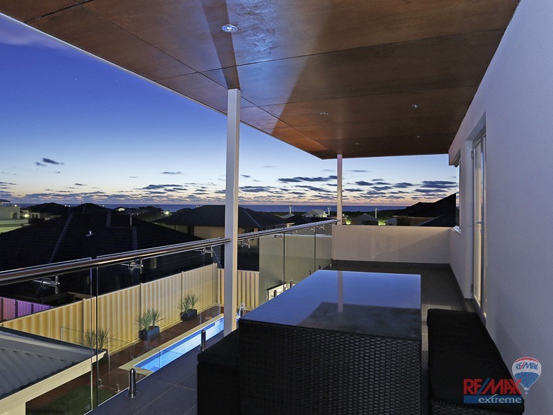 11 Tulum Approach, Iluka WA 6028