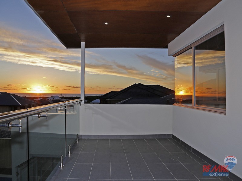 11 Tulum Approach, Iluka WA 6028