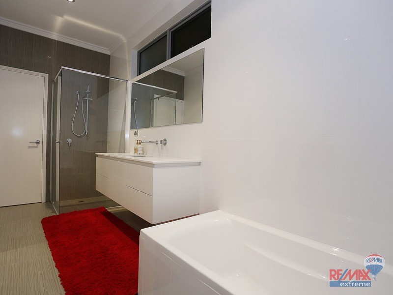 11 Tulum Approach, Iluka WA 6028