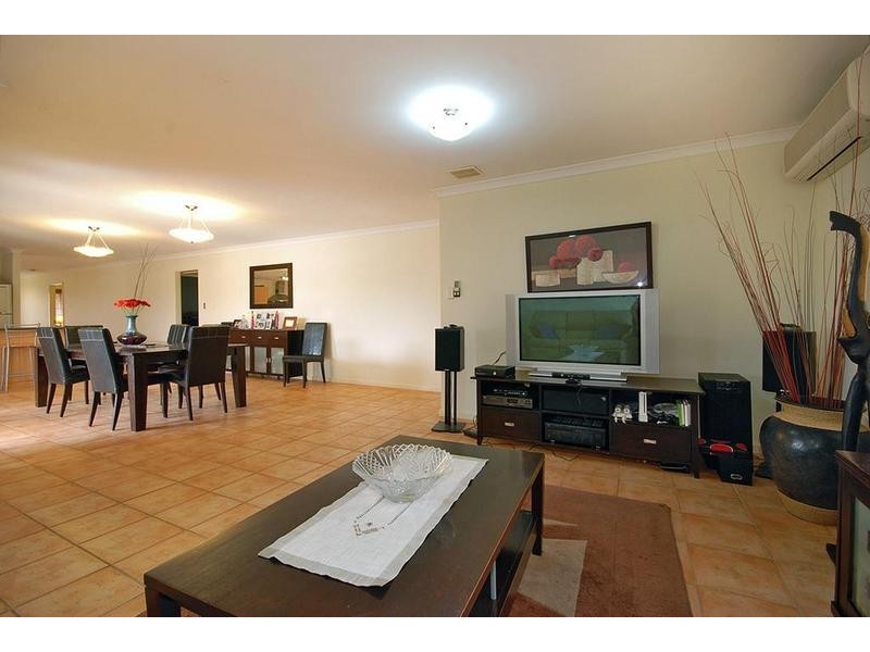 23 Yandella Promenade, Tapping WA 6065