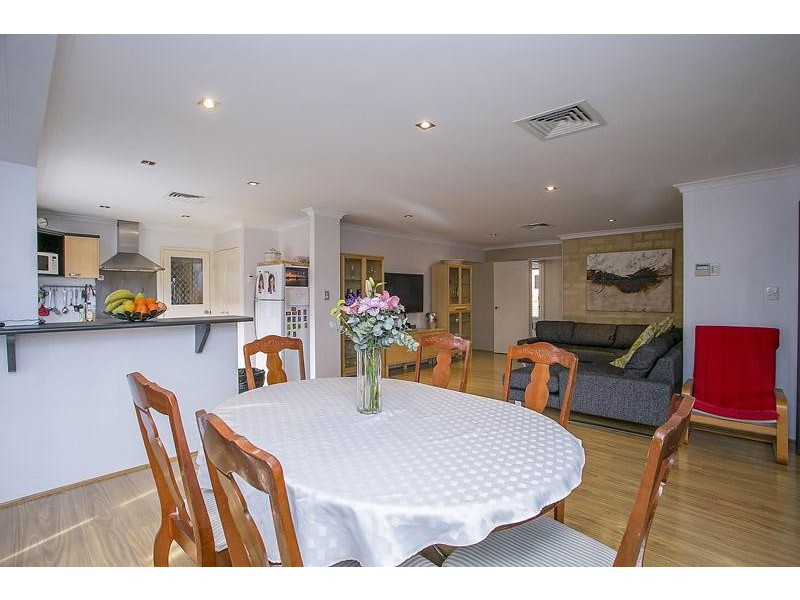 6 Faranda Close, Hocking WA 6065