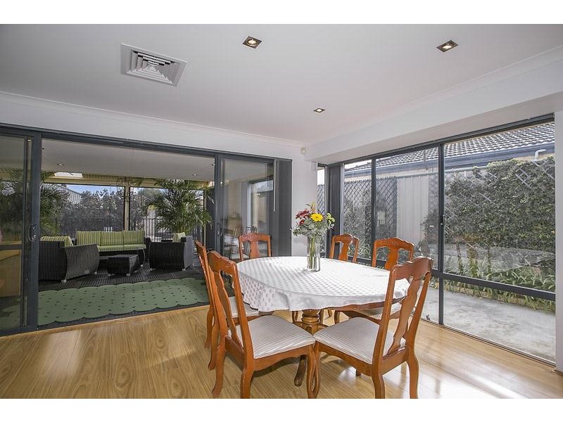 6 Faranda Close, Hocking WA 6065