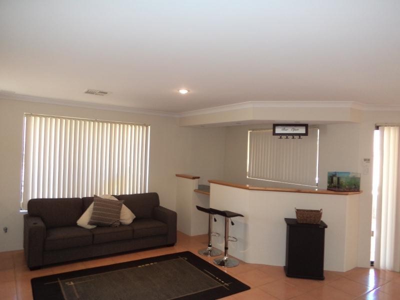 70 Kingsbridge Blvd, Butler WA 6036