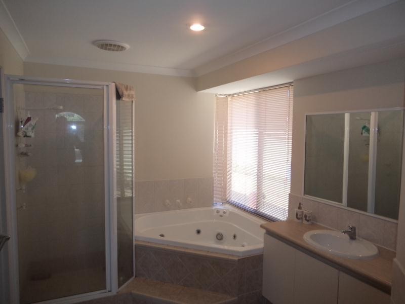 70 Kingsbridge Blvd, Butler WA 6036