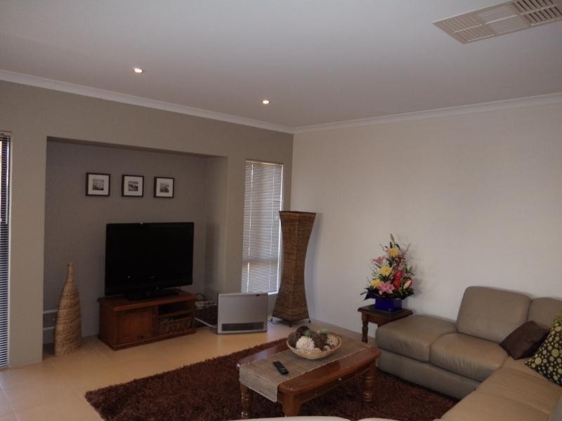 4 Tibicen Road, Tapping WA 6065