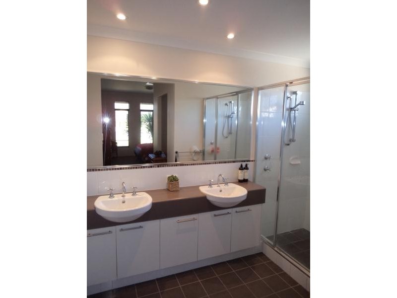 4 Tibicen Road, Tapping WA 6065