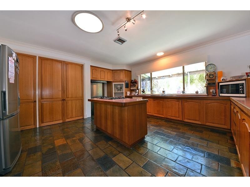 23 Zest Court, Mariginiup WA 6065