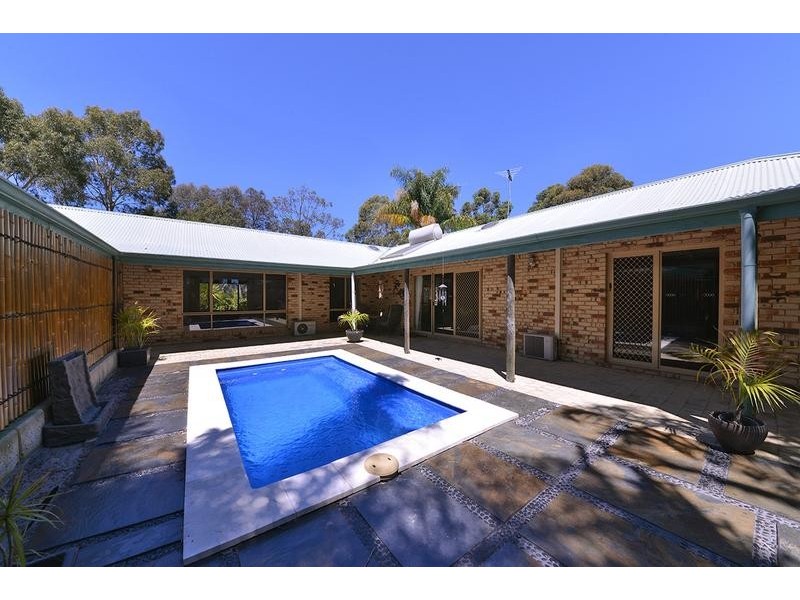 23 Zest Court, Mariginiup WA 6065