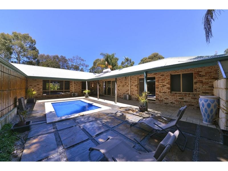 23 Zest Court, Mariginiup WA 6065