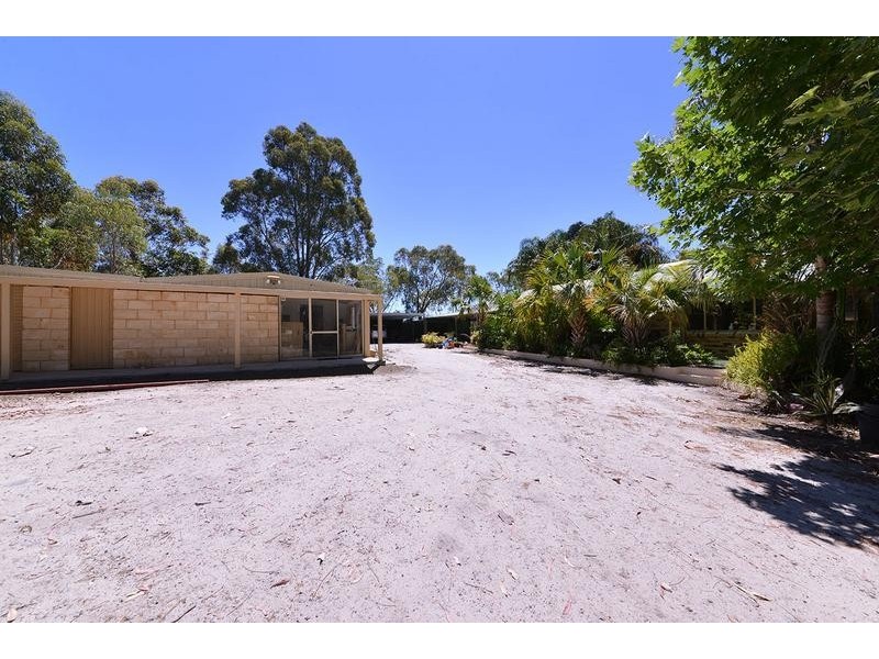 23 Zest Court, Mariginiup WA 6065