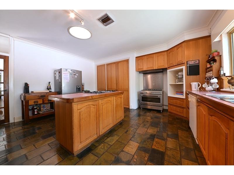 23 Zest Court, Mariginiup WA 6065