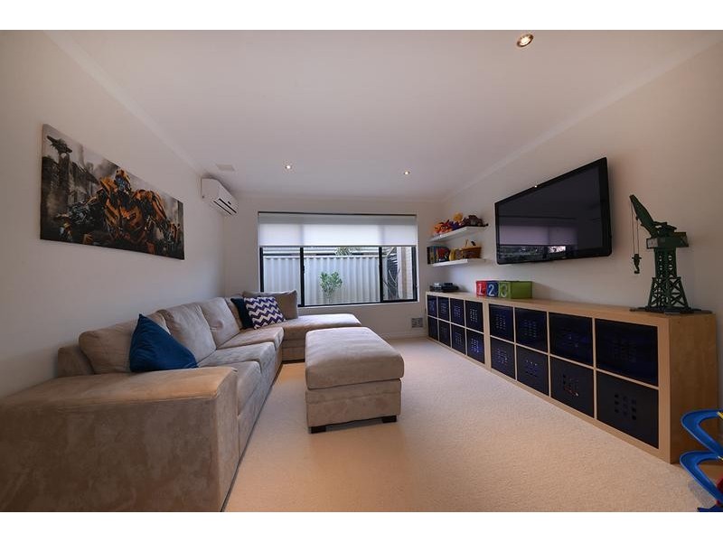 14 Orwell Way, Butler WA 6036