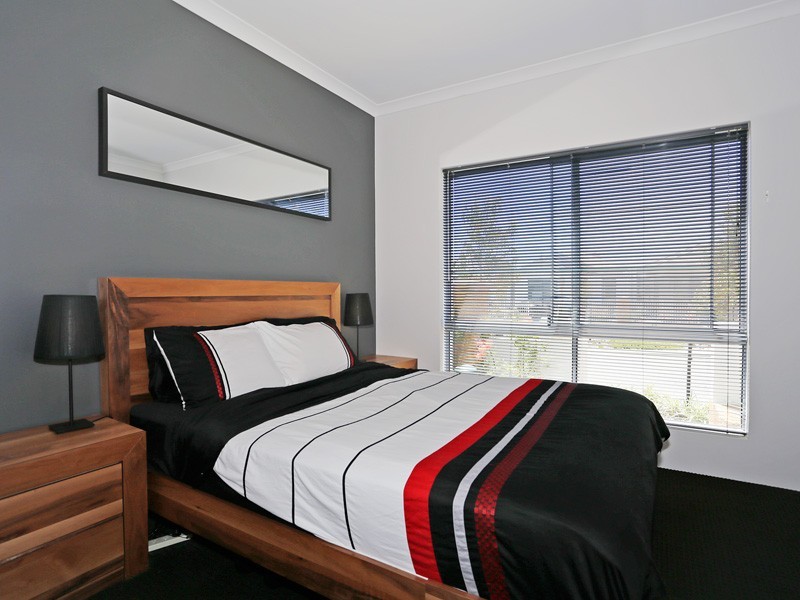 34 Sawtooth Bend, Banksia Grove WA 6031